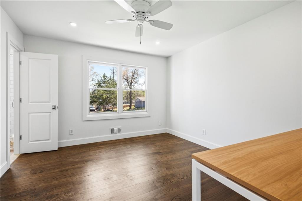 3326 Shoreland Drive