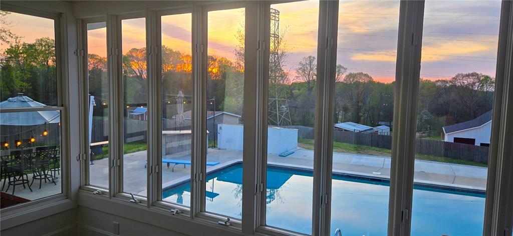 3326 Shoreland Drive