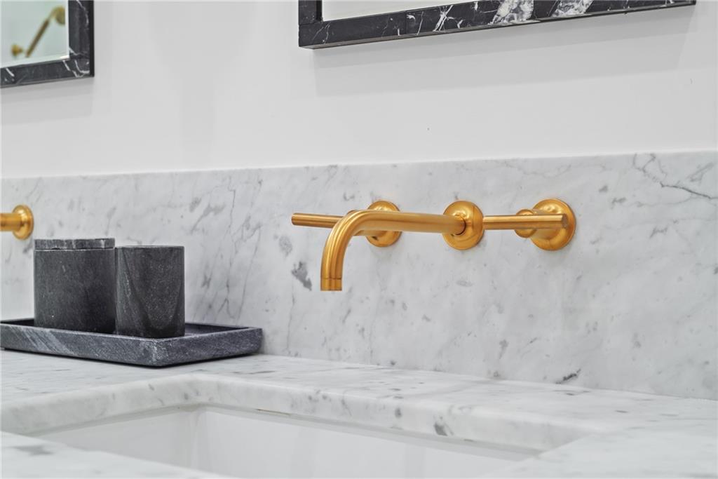 2881 Peachtree Road NE Unit 2201