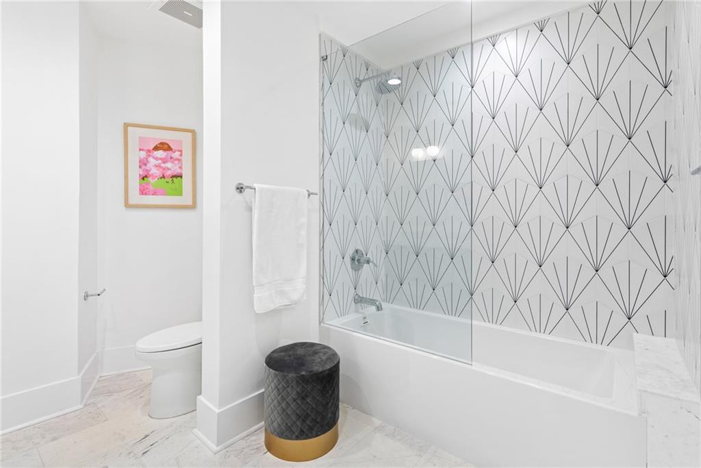 2881 Peachtree Road NE Unit 2201