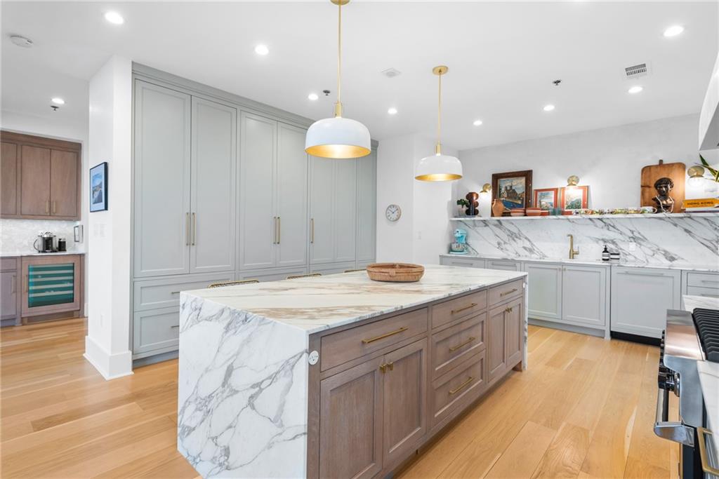 2881 Peachtree Road NE Unit 2201