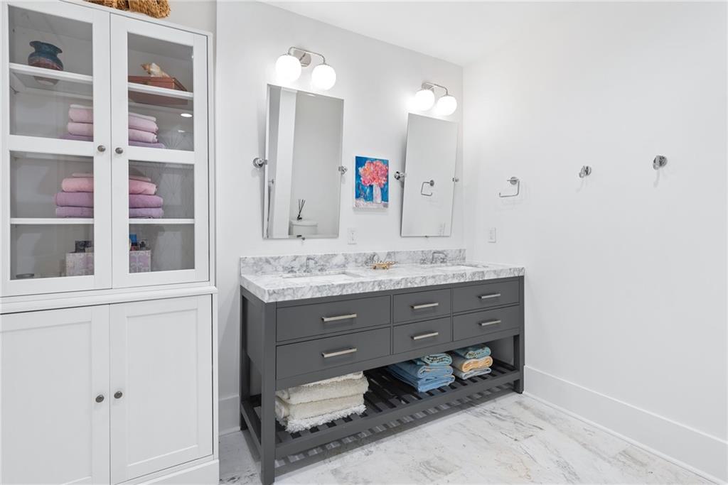 2881 Peachtree Road NE Unit 2201