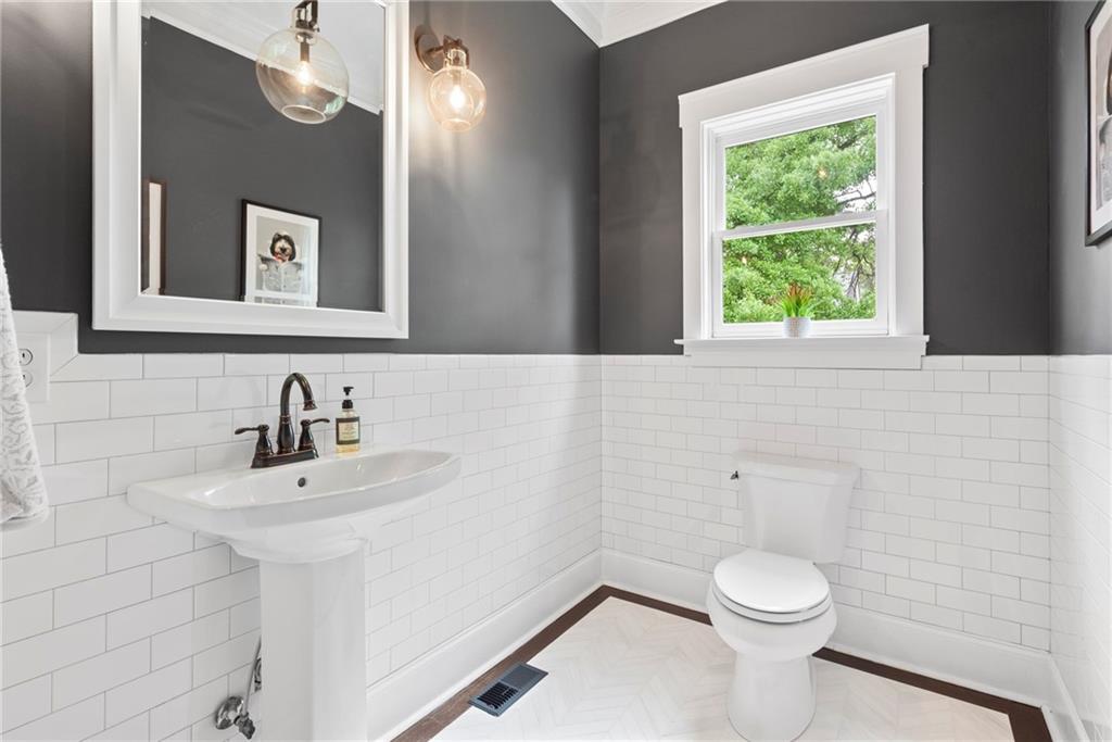 1444 Etowah Drive NE