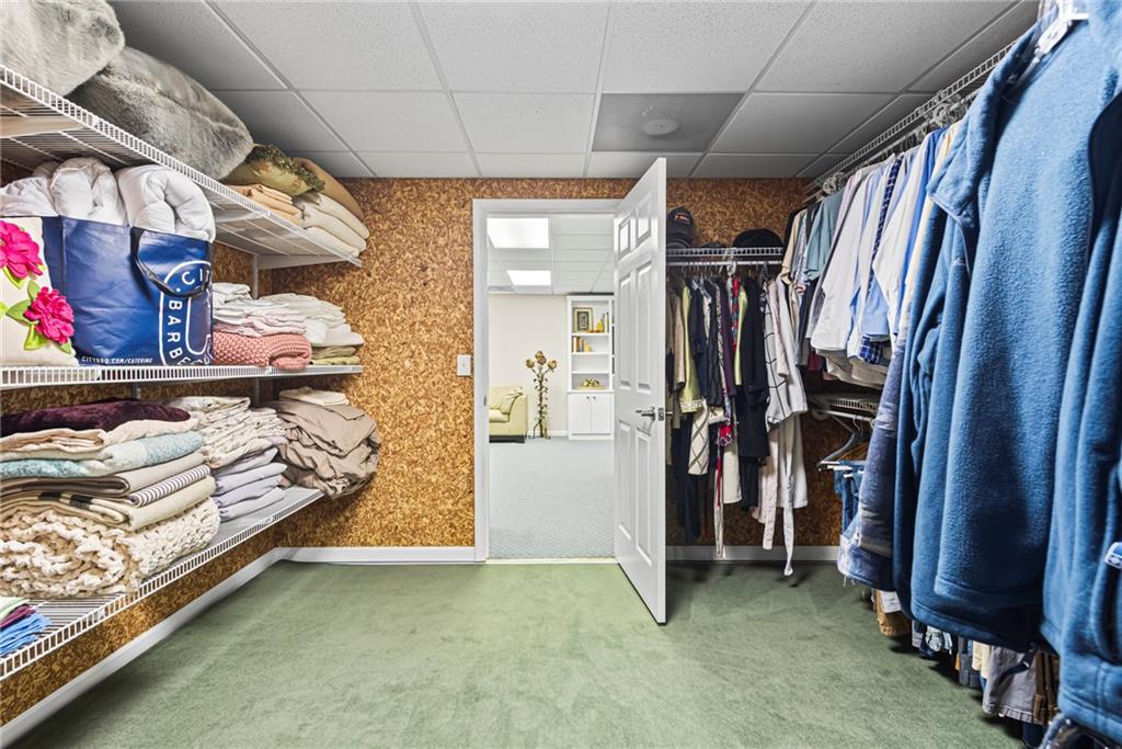 885 Carlton Ridge NE