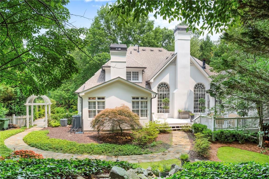 885 Carlton Ridge NE