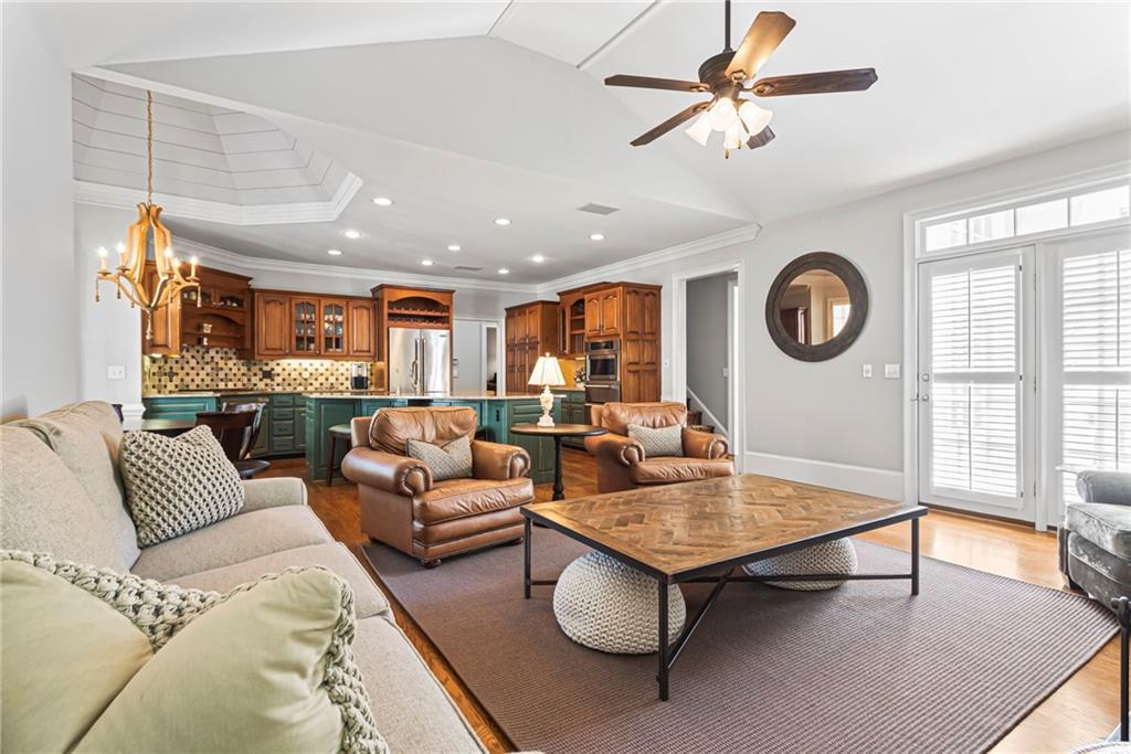 885 Carlton Ridge NE