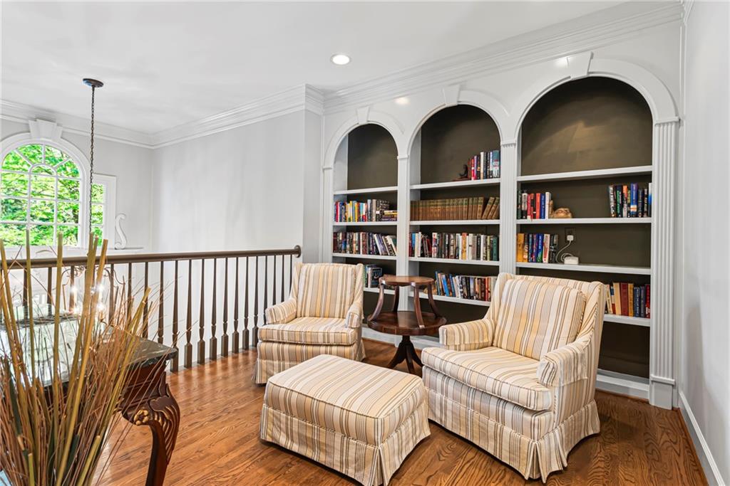 885 Carlton Ridge NE