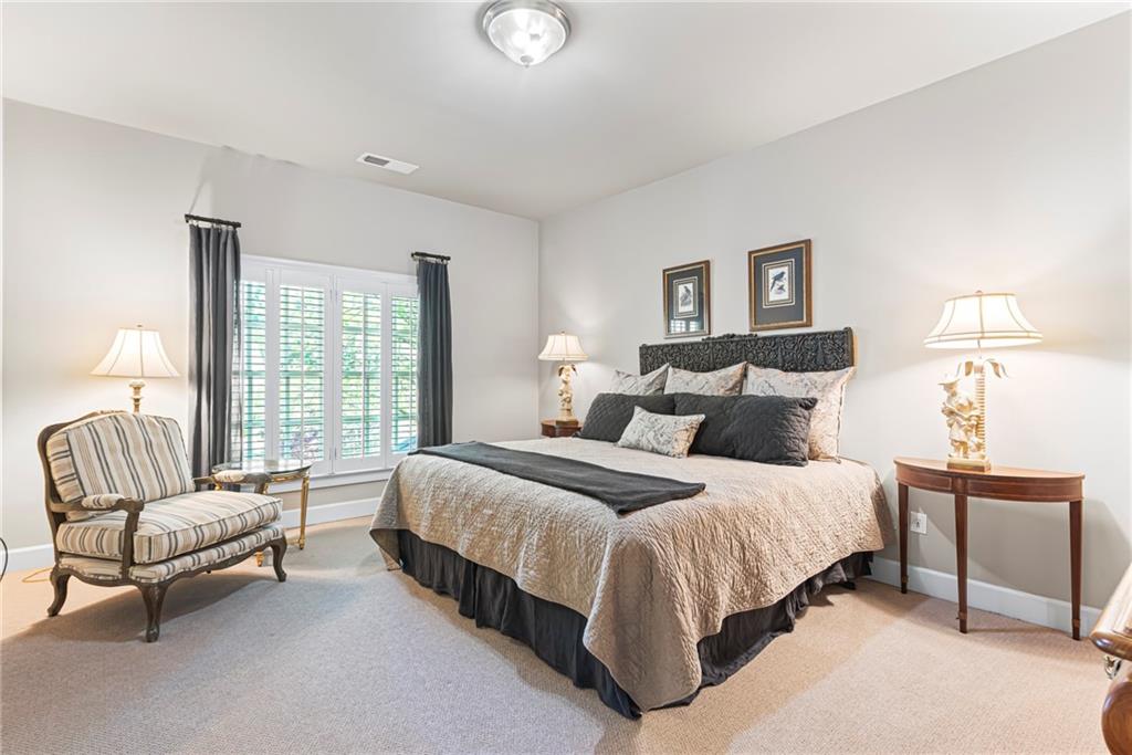 885 Carlton Ridge NE