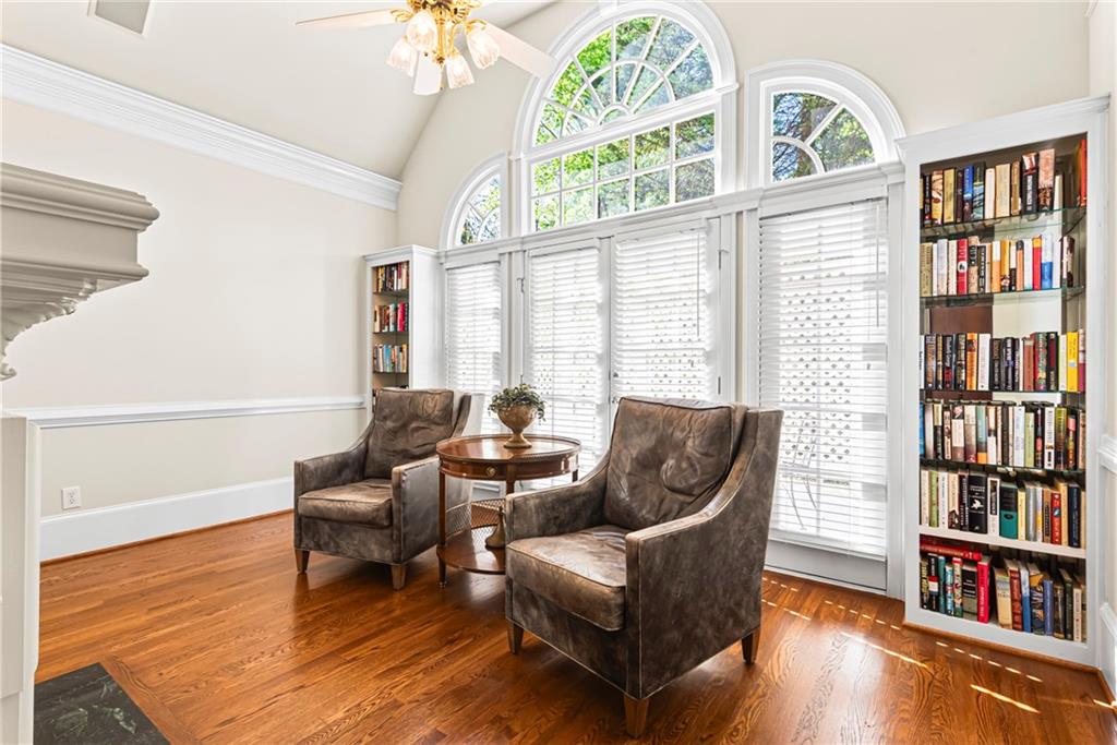 885 Carlton Ridge NE