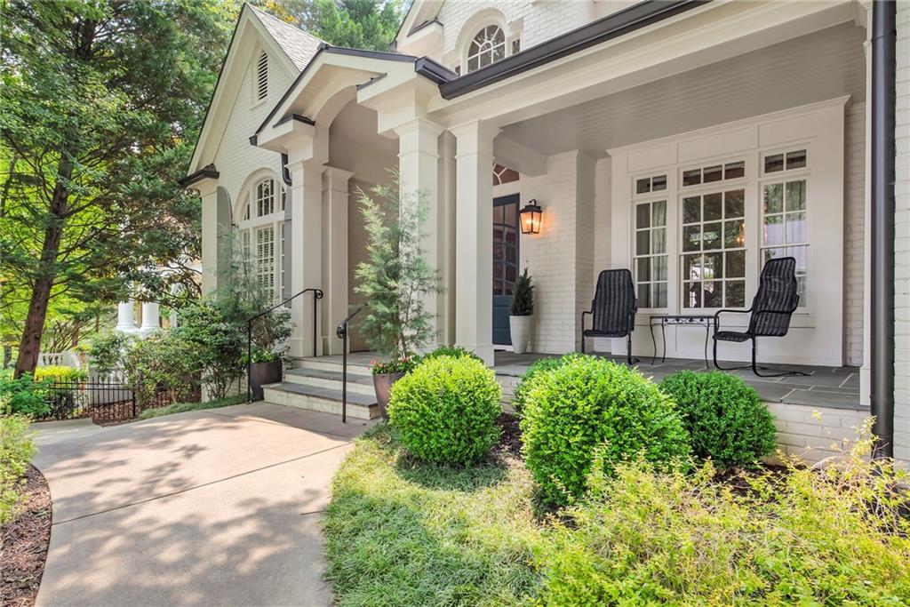 885 Carlton Ridge NE