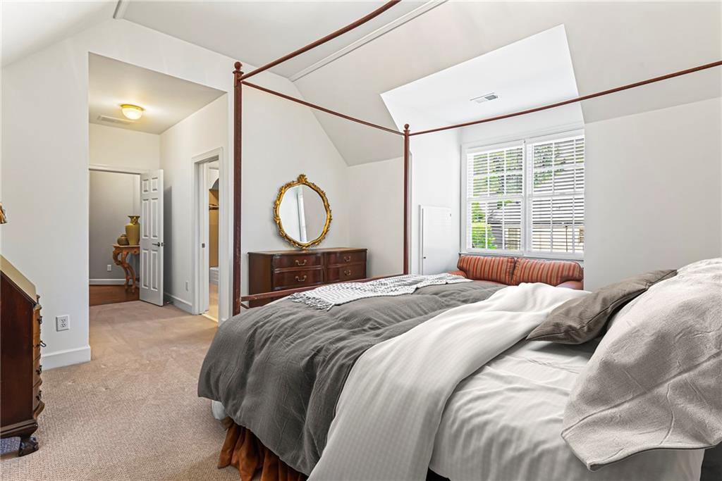 885 Carlton Ridge NE