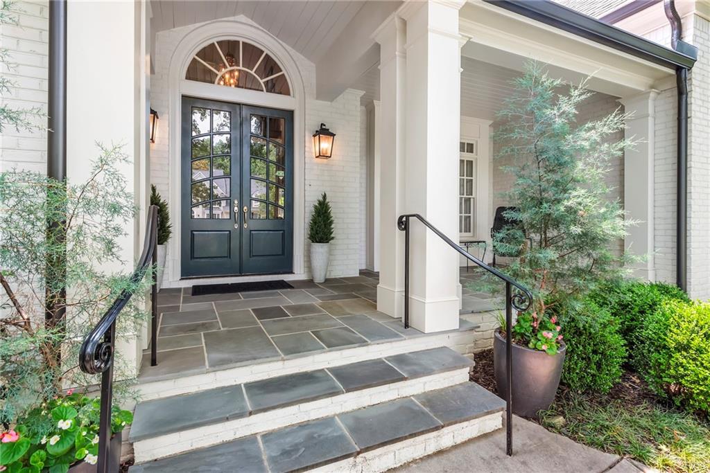 885 Carlton Ridge NE