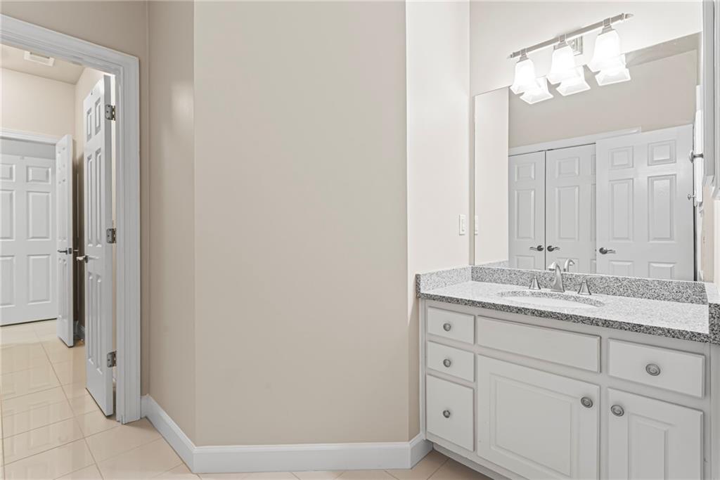 885 Carlton Ridge NE