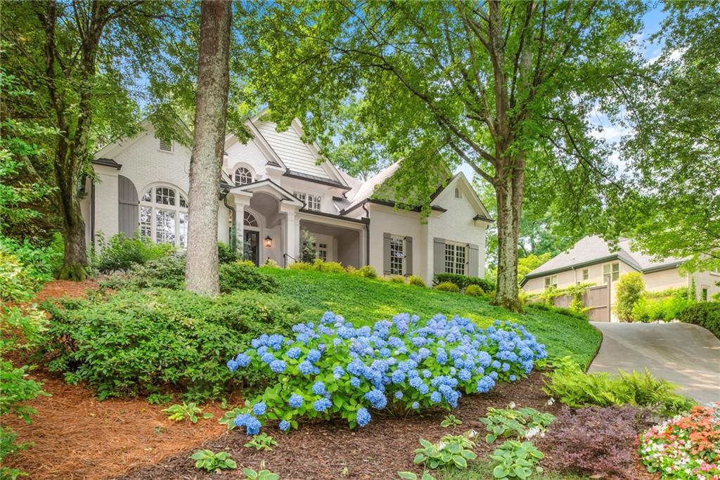 885 Carlton Ridge NE