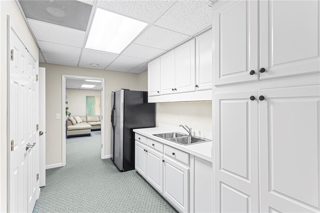 885 Carlton Ridge NE