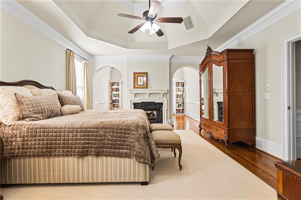 885 Carlton Ridge NE