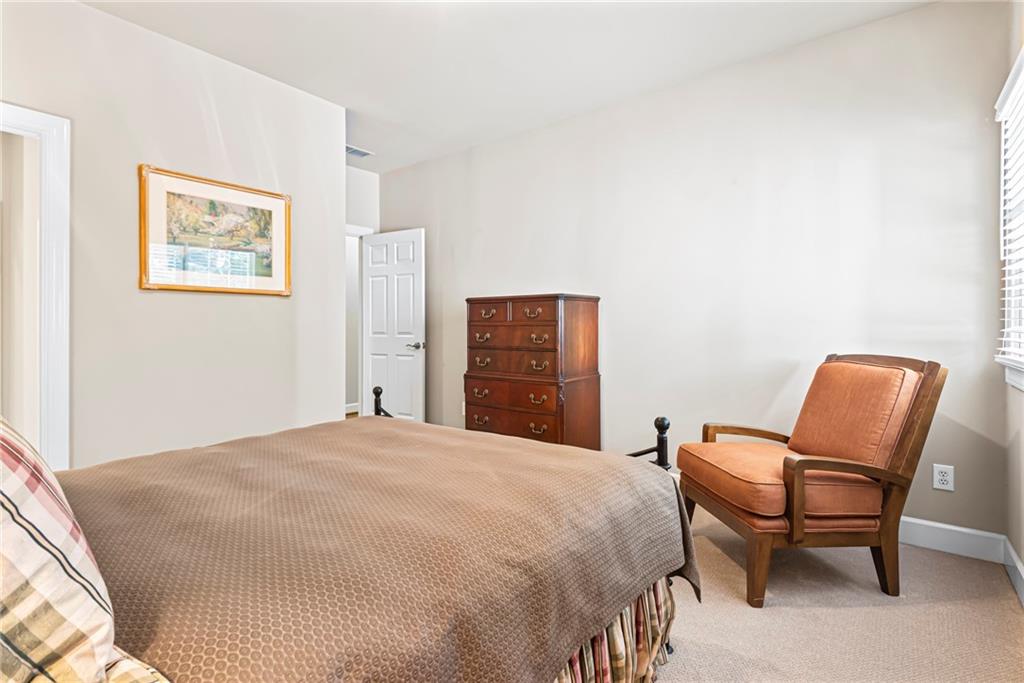 885 Carlton Ridge NE