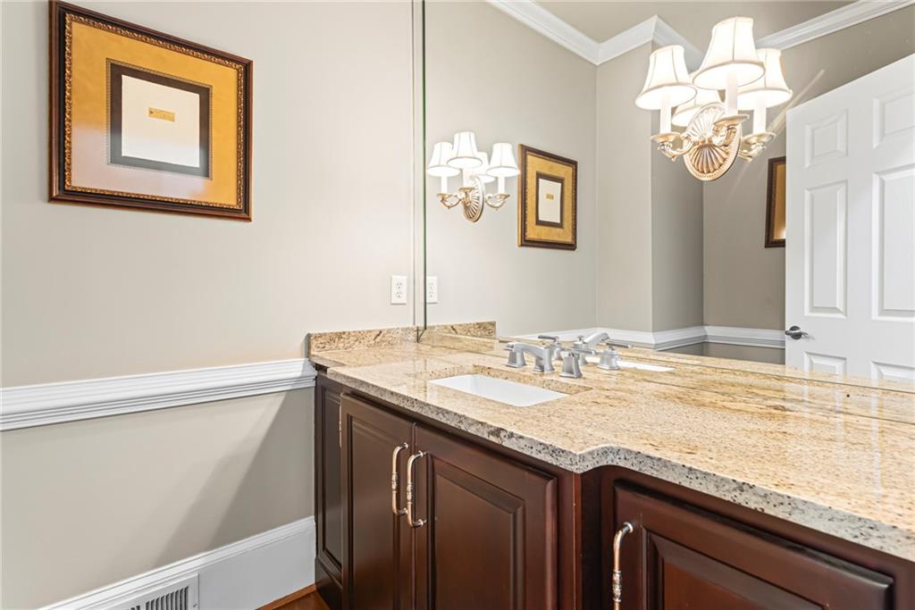 885 Carlton Ridge NE