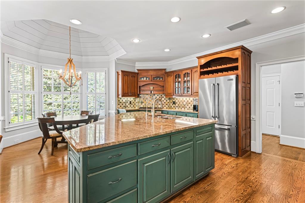 885 Carlton Ridge NE