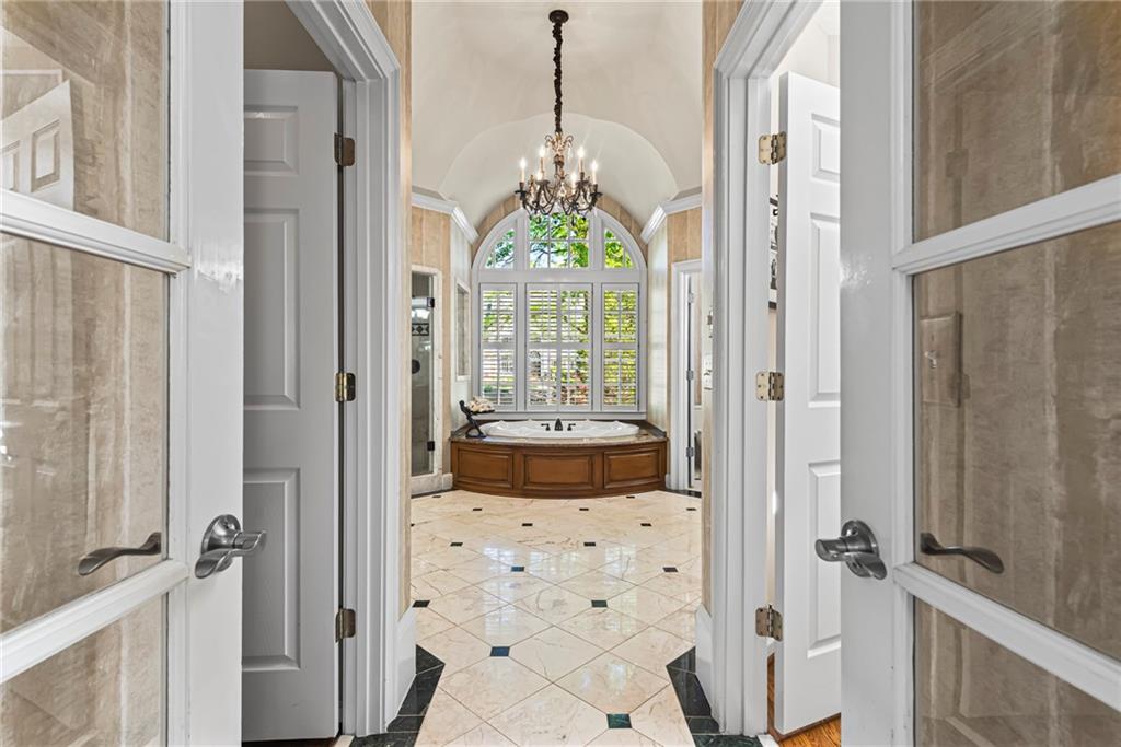 885 Carlton Ridge NE