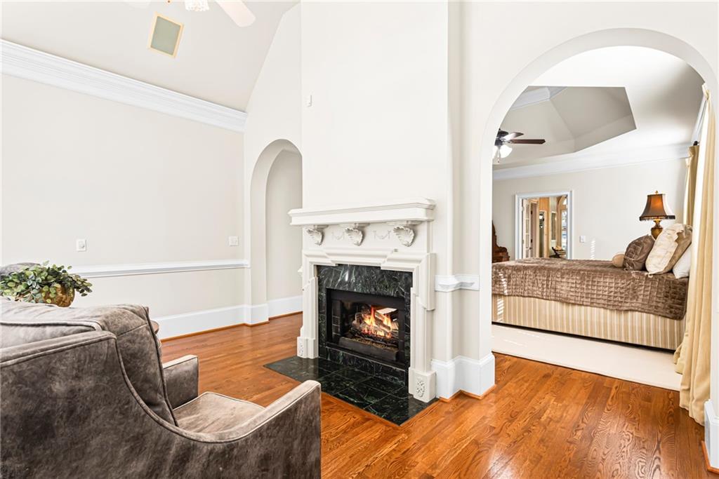 885 Carlton Ridge NE