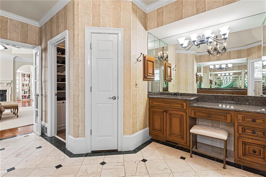 885 Carlton Ridge NE