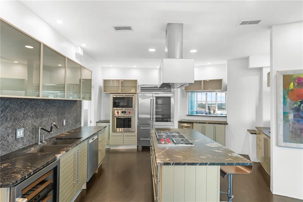 2881 Peachtree Road NE Unit 2304