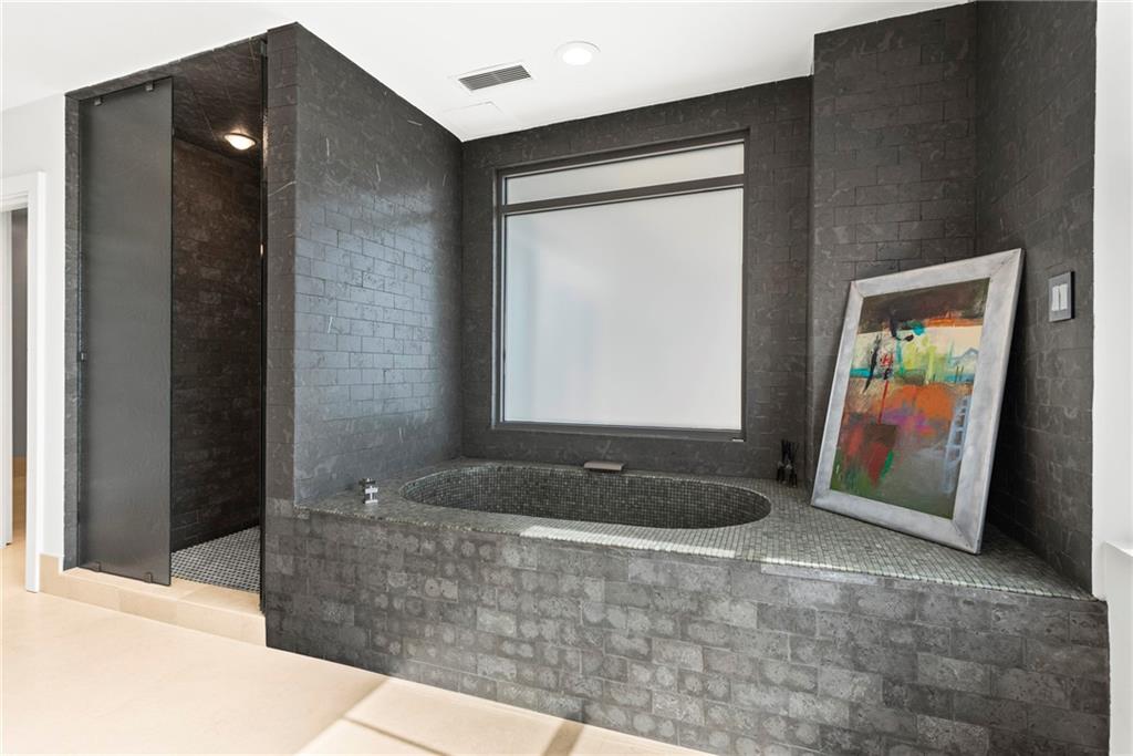 2881 Peachtree Road NE Unit 2304