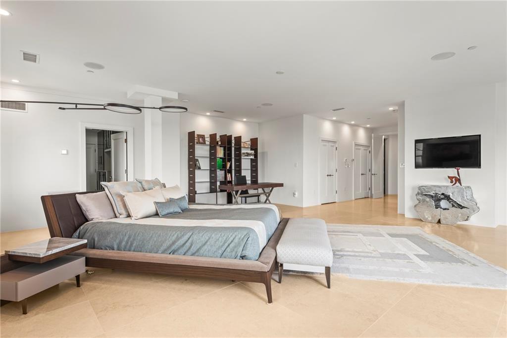 2881 Peachtree Road NE Unit 2304
