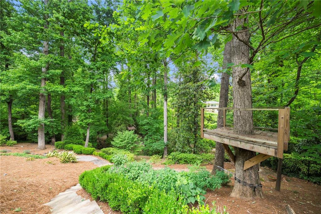 6321 Hunting Creek Road