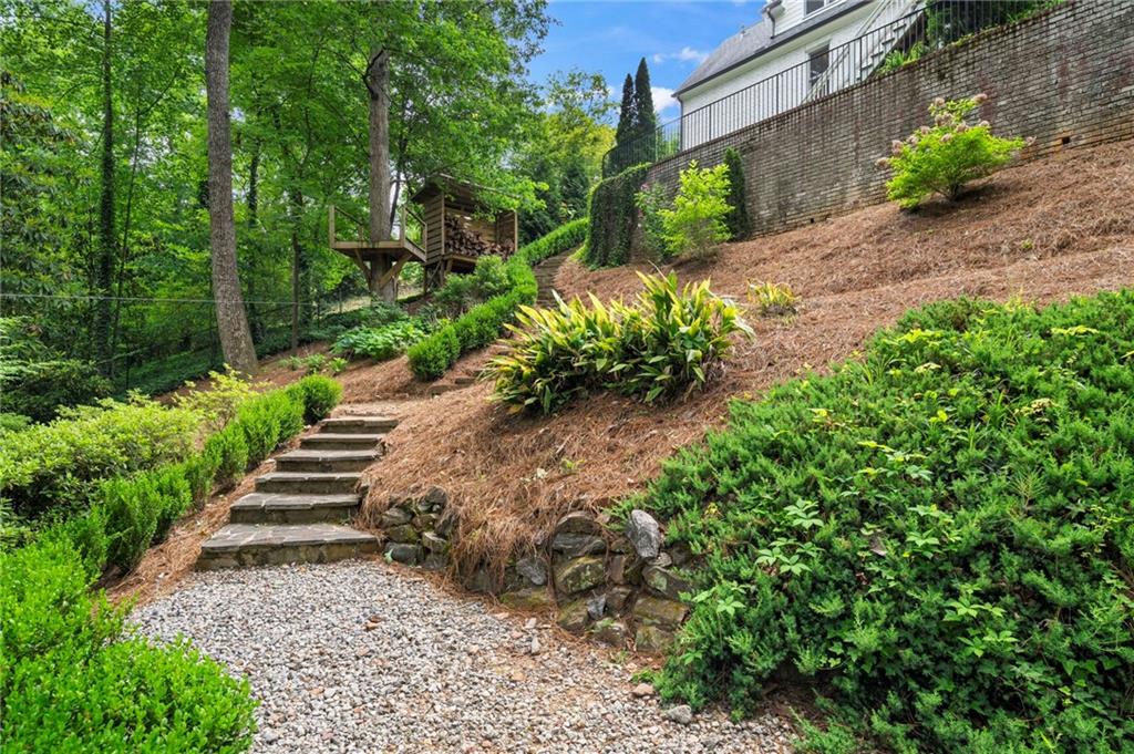 6321 Hunting Creek Road