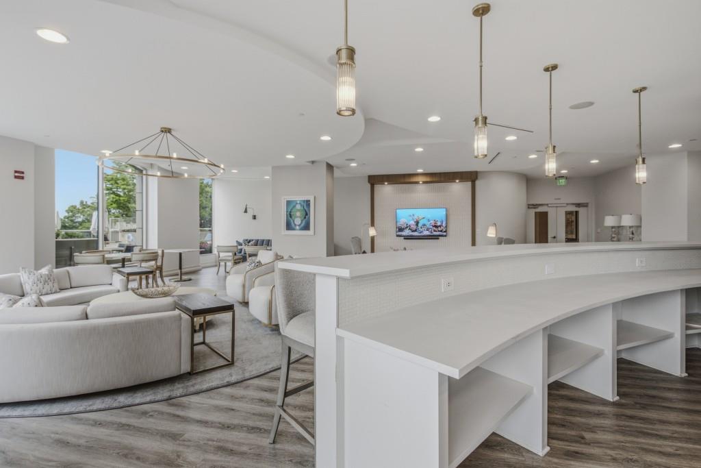 2795 Peachtree Road Unit 805