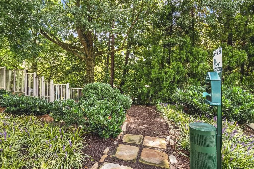 2795 Peachtree Road Unit 805