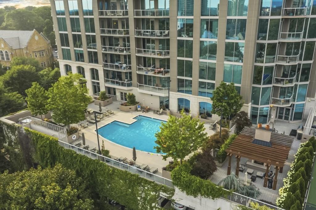 2795 Peachtree Road Unit 805