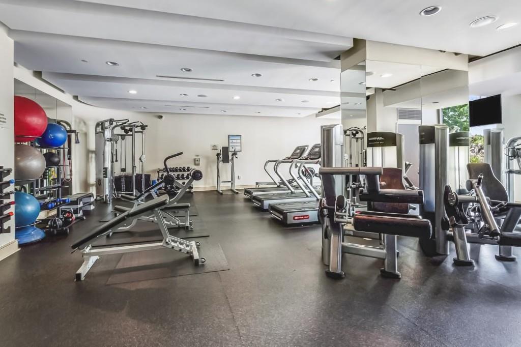 2795 Peachtree Road Unit 805