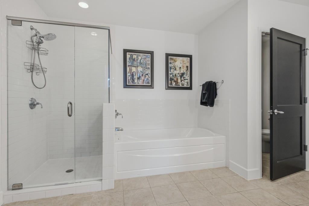 2795 Peachtree Road Unit 805