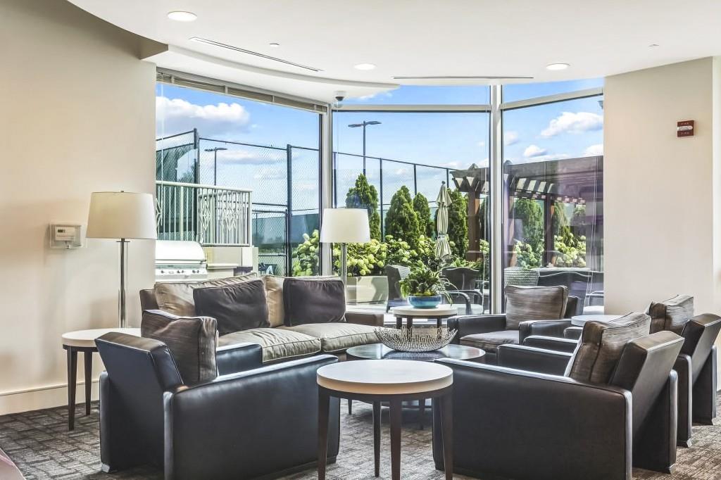 2795 Peachtree Road Unit 805