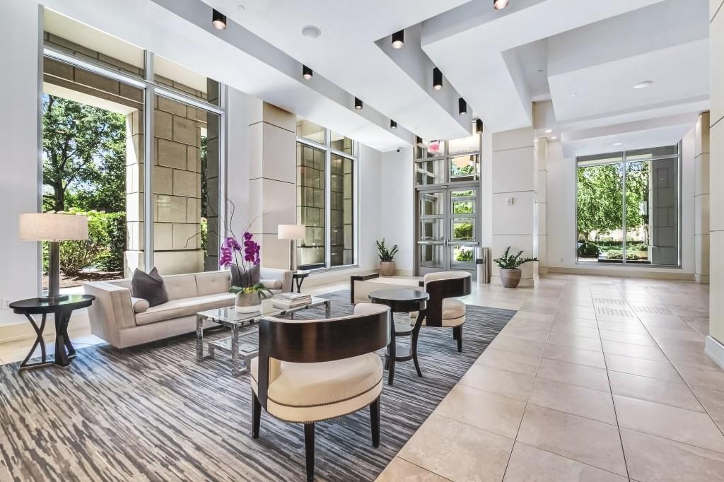 2795 Peachtree Road Unit 805