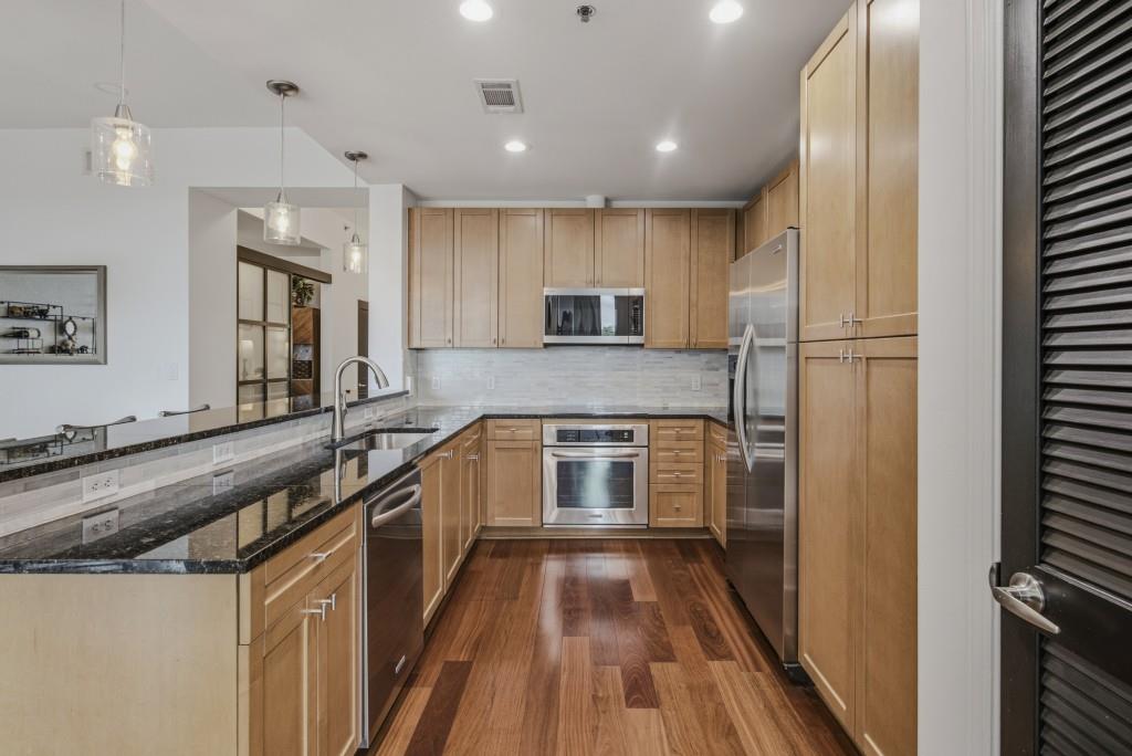 2795 Peachtree Road Unit 805