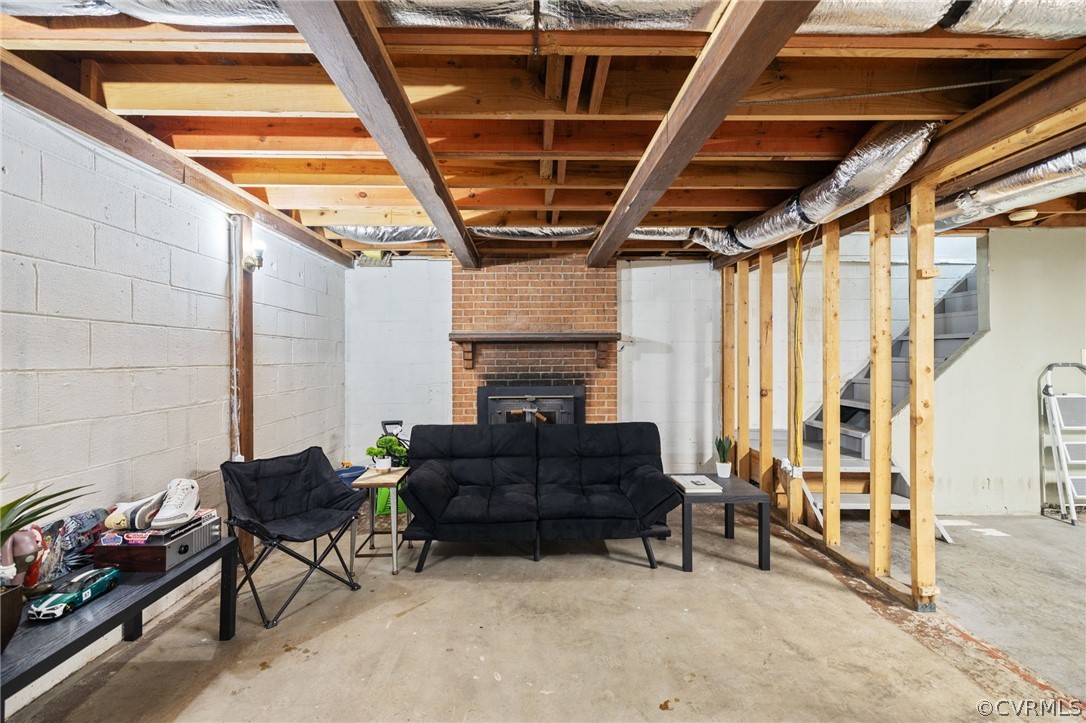6138 Allerton St