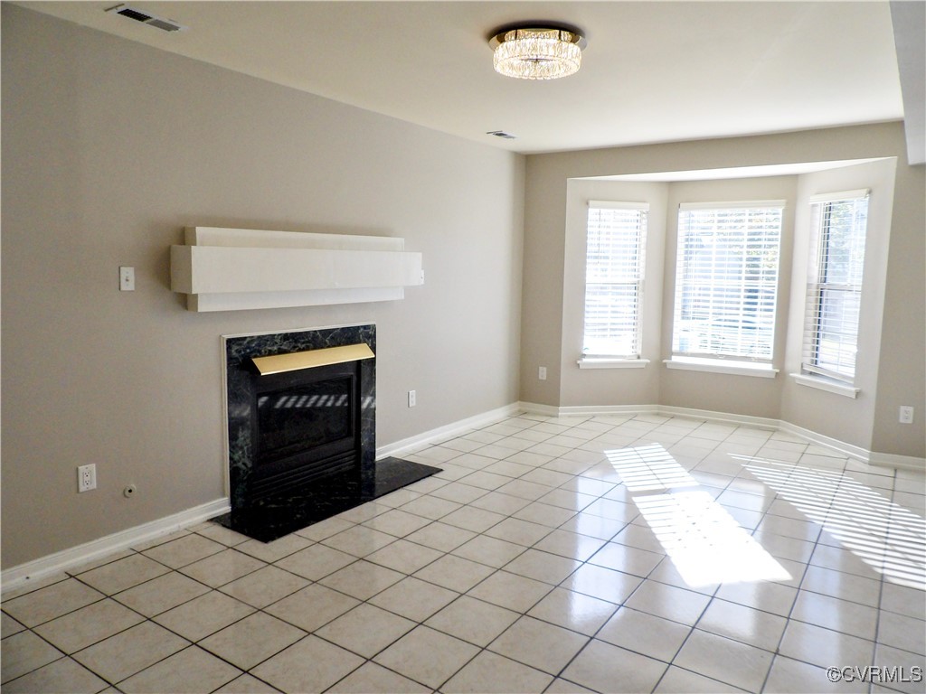 2600 Geneva Dr