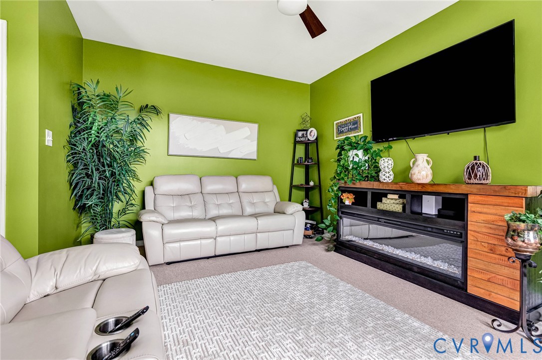 119 New Market Village Pky