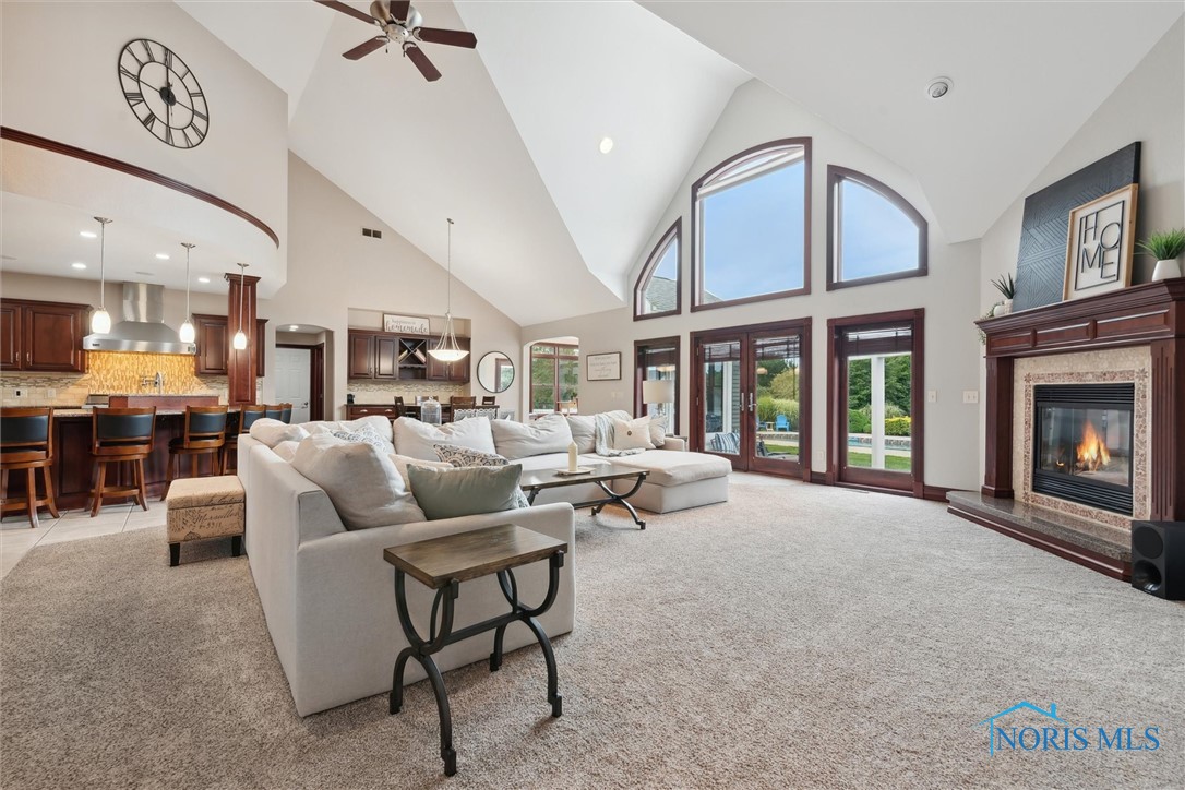 22191 W Red Clover Lane
