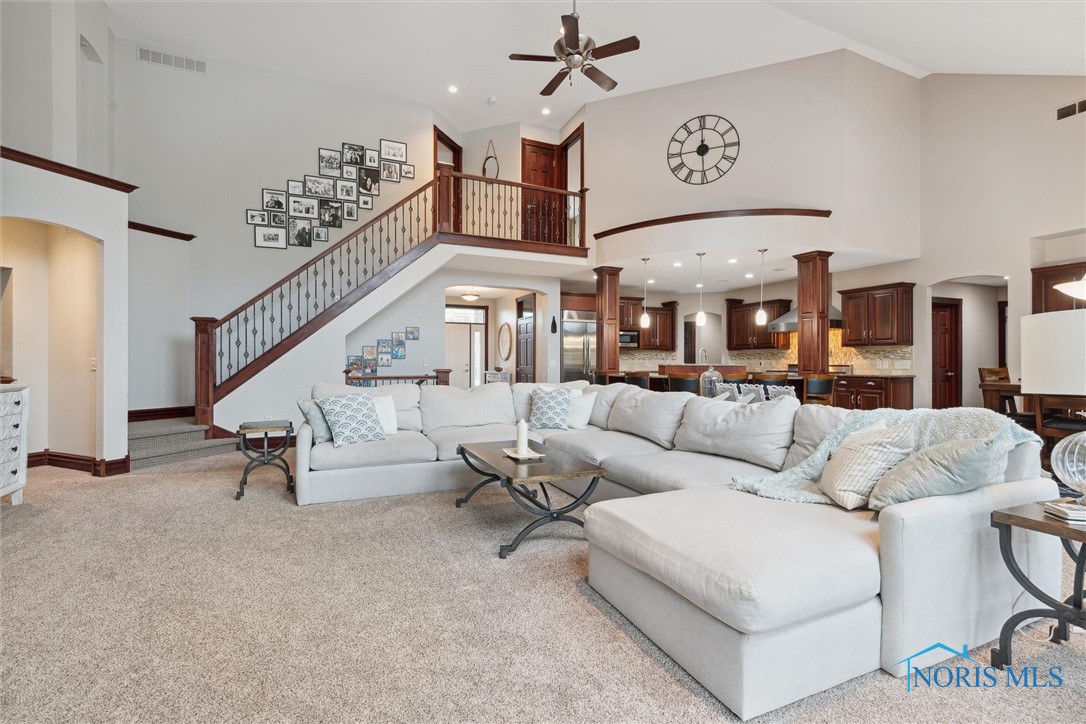 22191 W Red Clover Lane