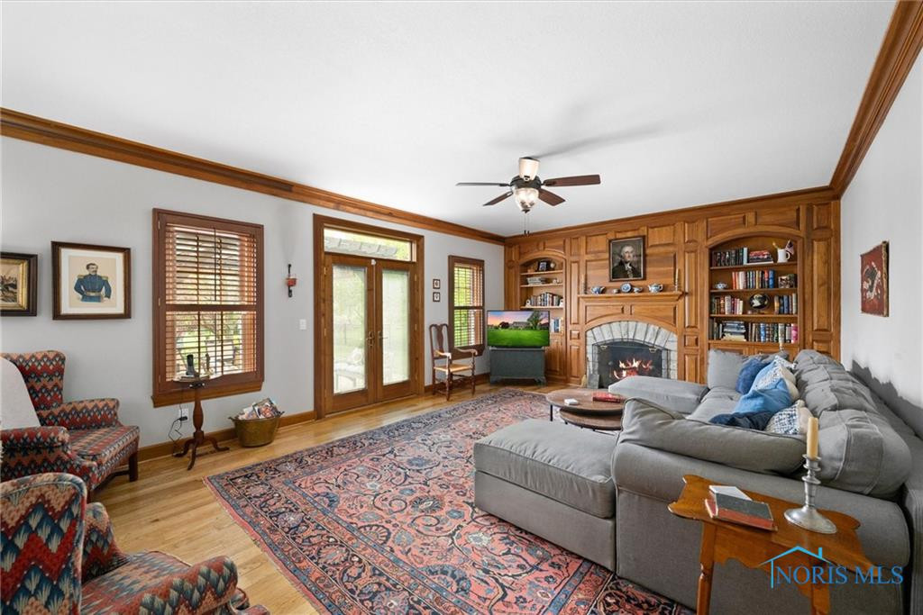 1122 Cedar Creek Drive
