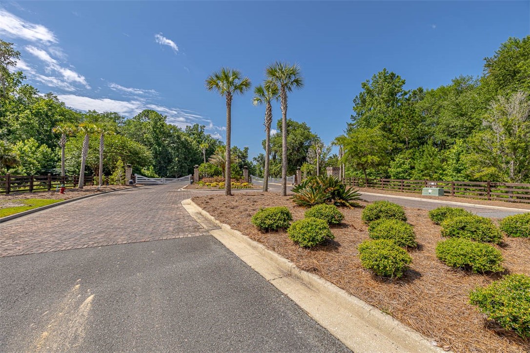 412 Salt Creek Way E