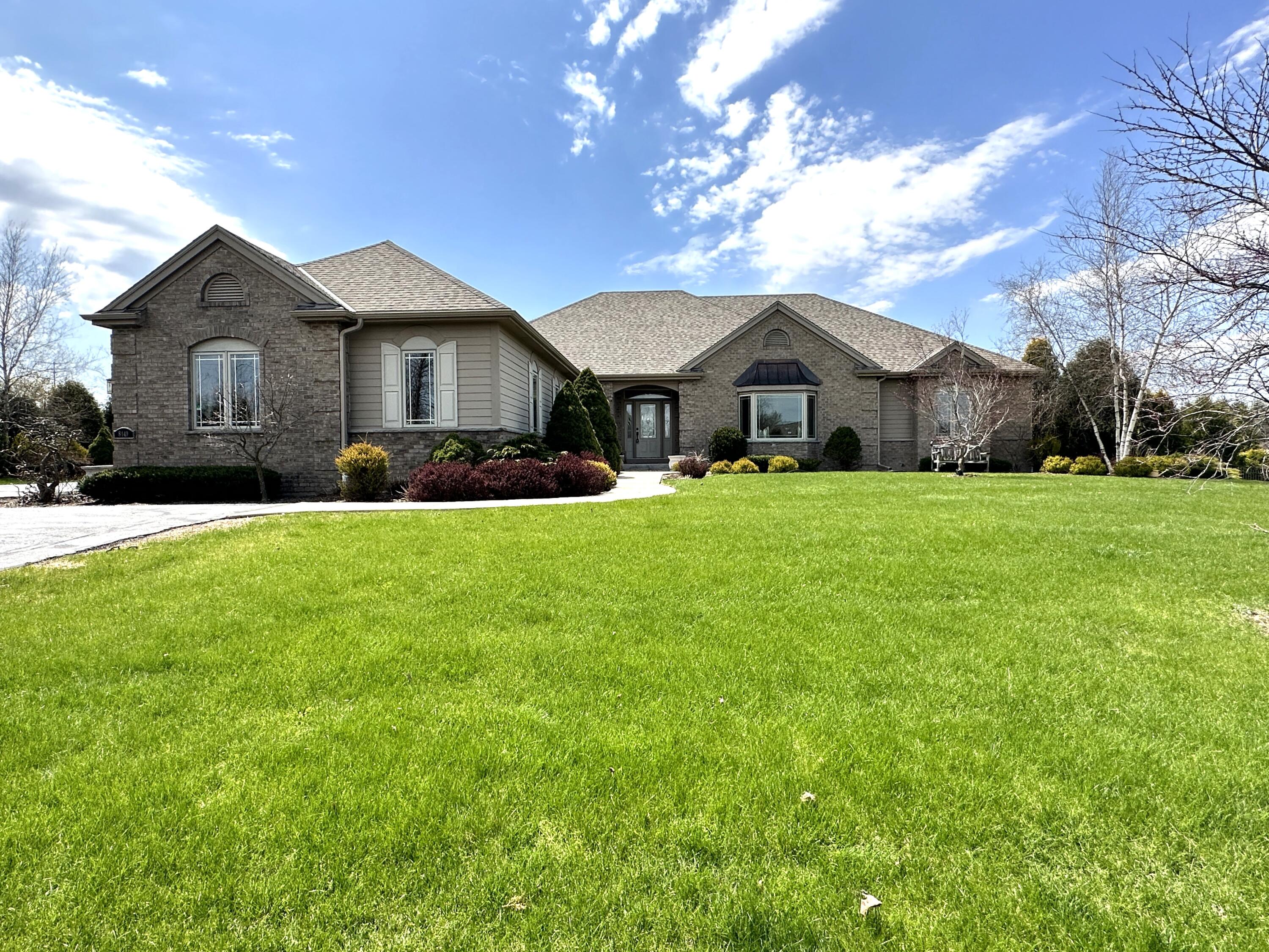 8449 White Oak Ct