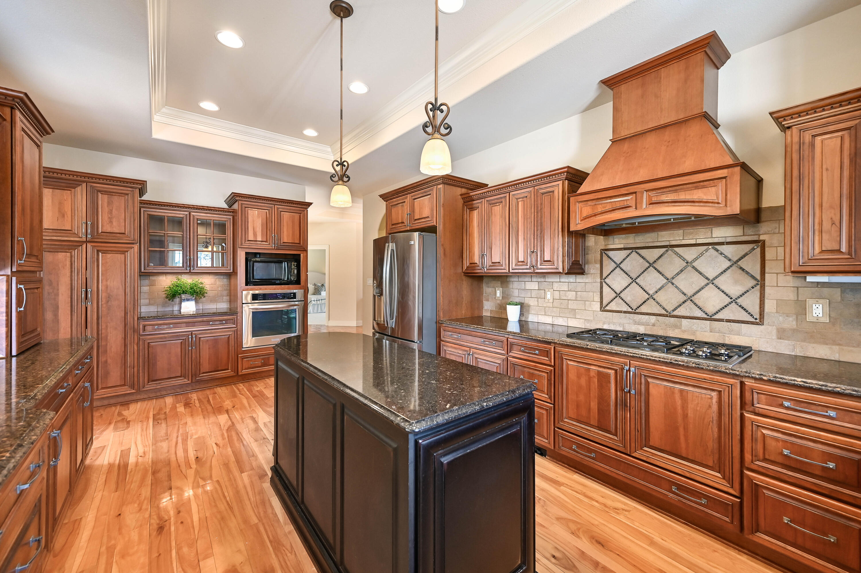 8449 White Oak Ct