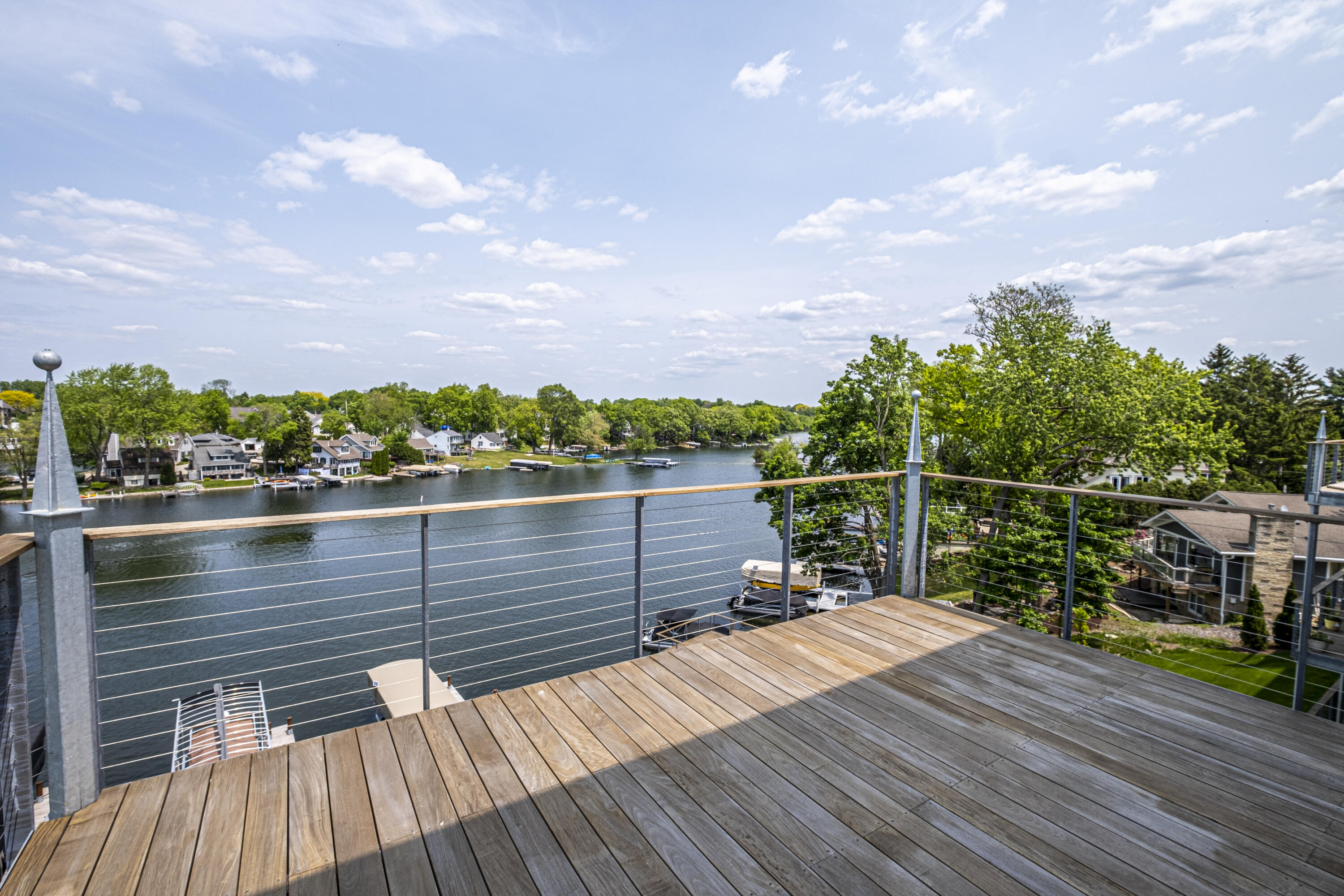N52W35002 Lake Dr 301