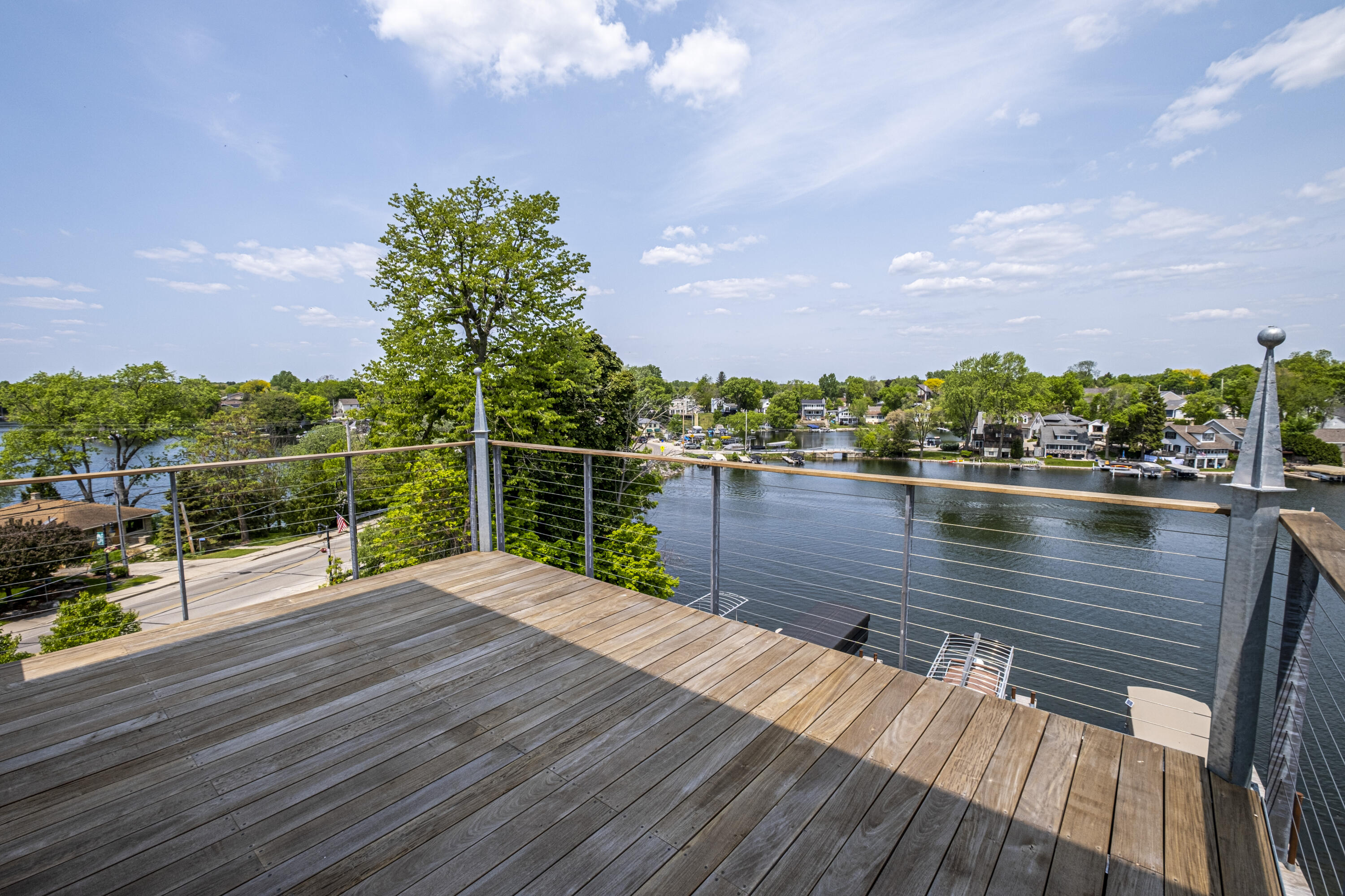 N52W35002 Lake Dr 301